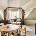 Krueger's Crib By Staysville Hotel apartamentowy 4*